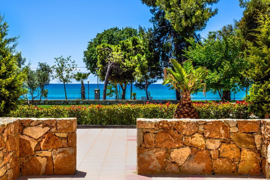 Elia Apartments - Nea Triglia Beach Nea Plagia Exterior photo